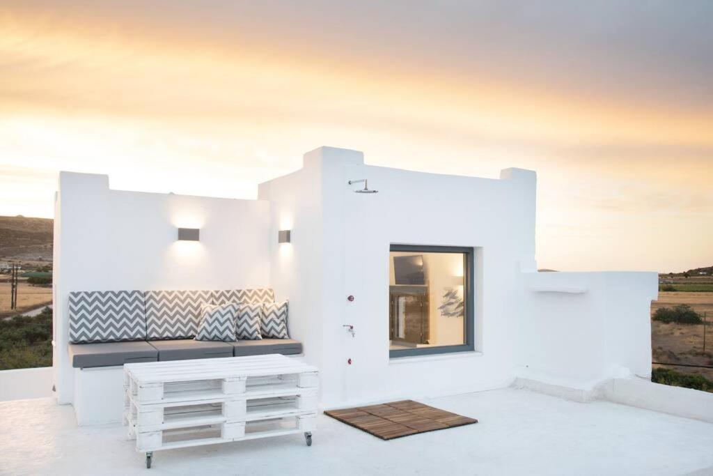 Sunny Studio W.Breathtaking Naxos Views In Isterni Apartment Isterni  Ngoại thất bức ảnh