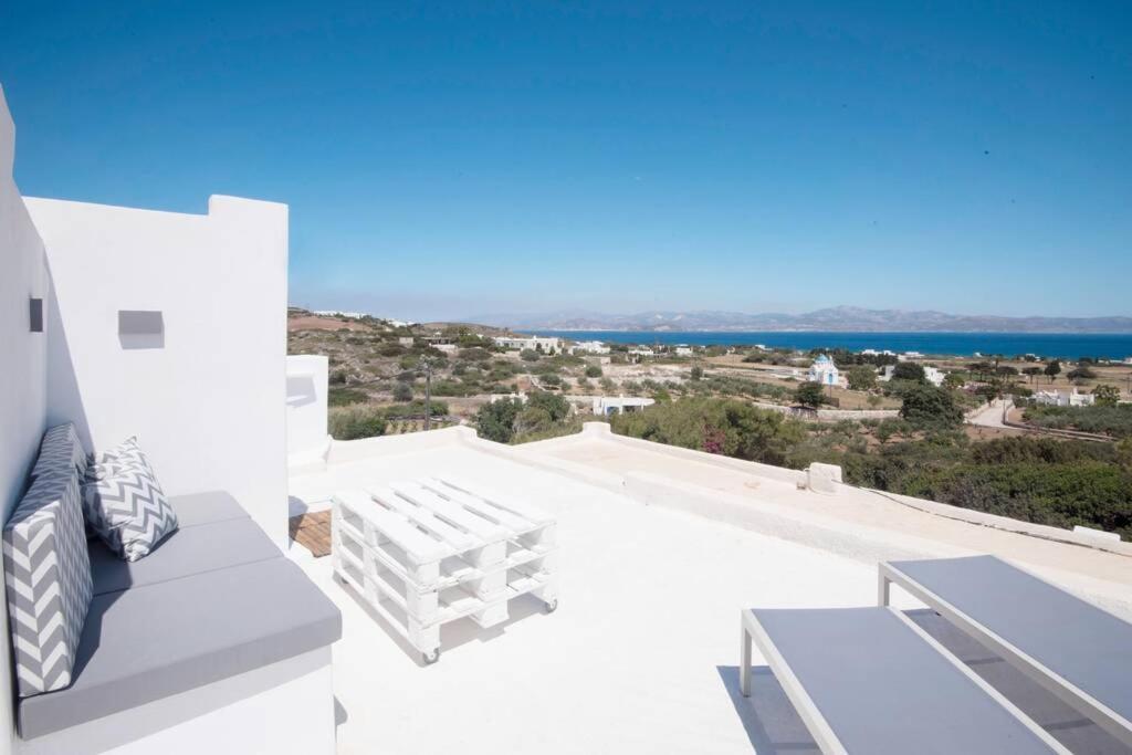 Sunny Studio W.Breathtaking Naxos Views In Isterni Apartment Isterni  Ngoại thất bức ảnh