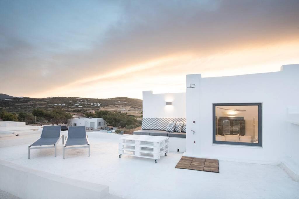 Sunny Studio W.Breathtaking Naxos Views In Isterni Apartment Isterni  Ngoại thất bức ảnh
